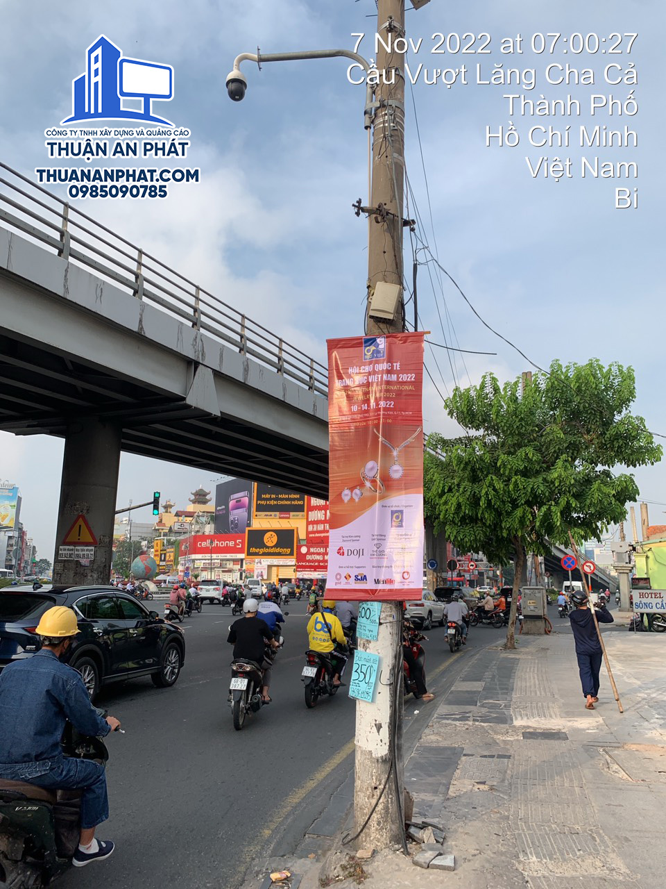 Cũng như nhiều hình thức quảng cáo khác, treo băng rôn, cờ phướn cũng có những ưu – nhược điểm song hành. Các doanh nghiệp cần nắm được để có thể triển khai được hiệu quả nhất loại hình quảng cáo này.